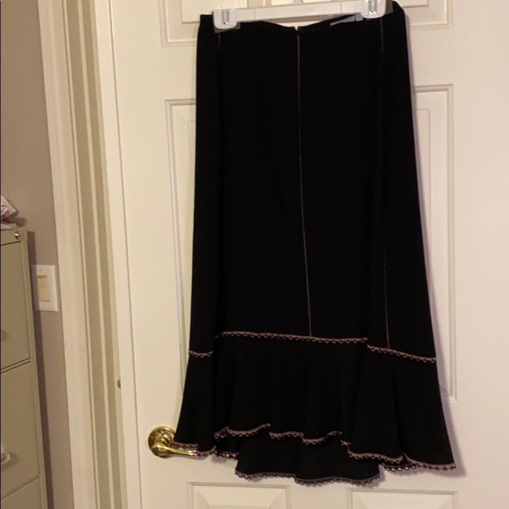 Drama long black shirt pink embroidered